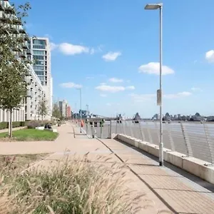 https://exclusive-double-room-overlooking-the-thames.brighton-hotels-england.com