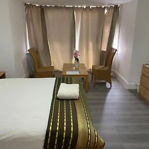 https://sunrup-heathrow.brighton-hotels-england.com